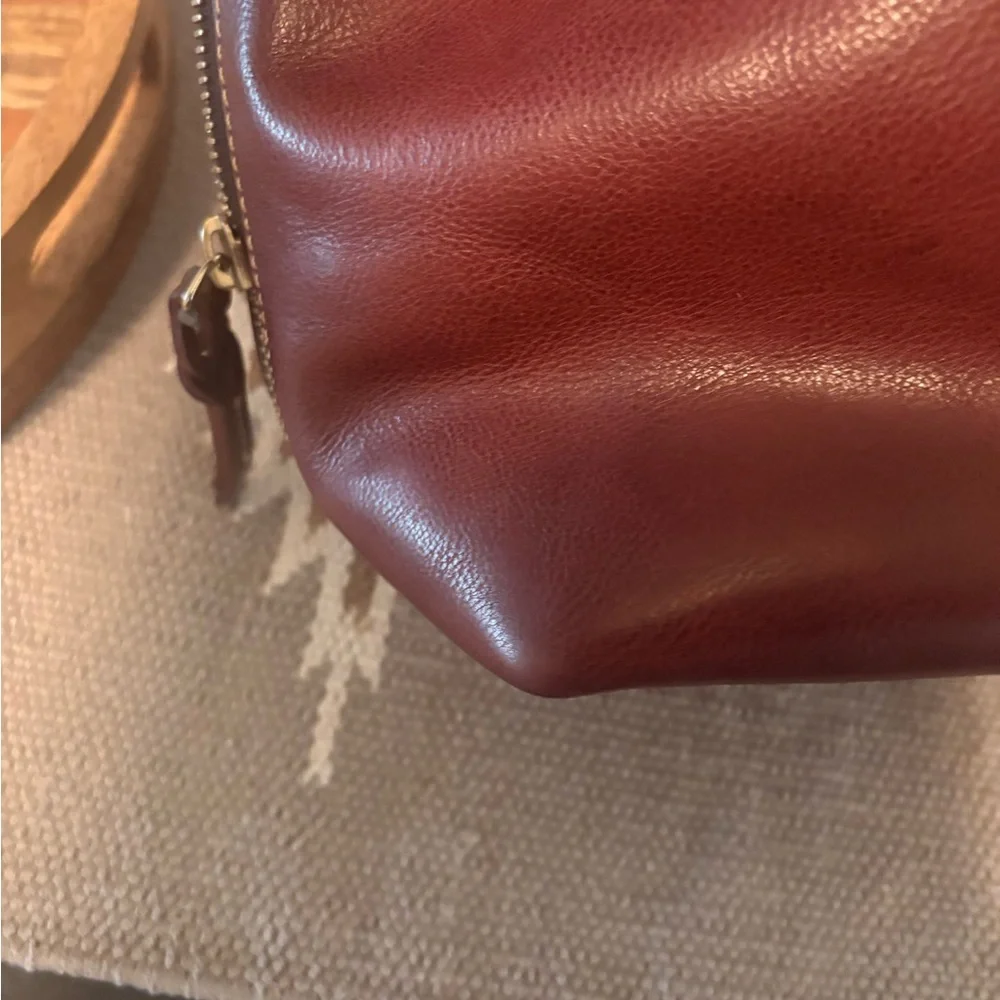 Dooney & Bourke large zip Barlow (Bordeaux) - Picture 3 of 8